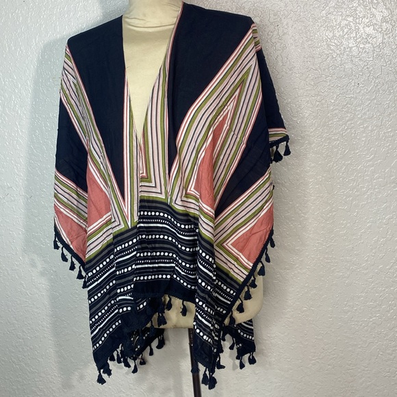 Karma poncho - Picture 2 of 9